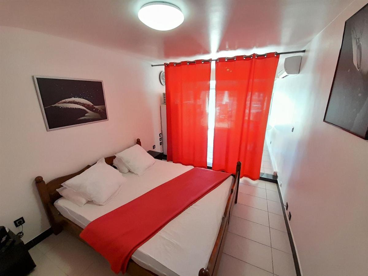 אגדה Studio Village Naturiste Devil Or Eden מראה חיצוני תמונה